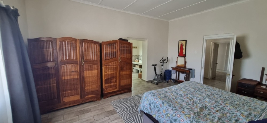 4 Bedroom Property for Sale in Porterville Western Cape